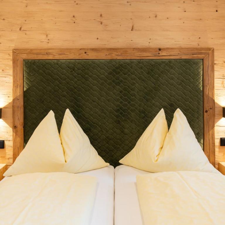 Gästehaus Kasbichler - Familienzimmer mit Bergblick - 4