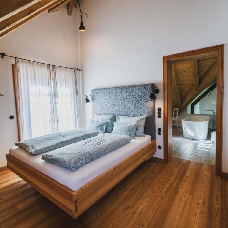 Schmiedgut Bad Aussee - Deluxe Apartment - 8