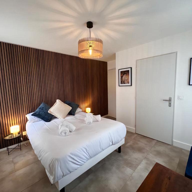 Le PRESTIGE du SANCTUAIRE - Three-Bedroom Apartment - 19