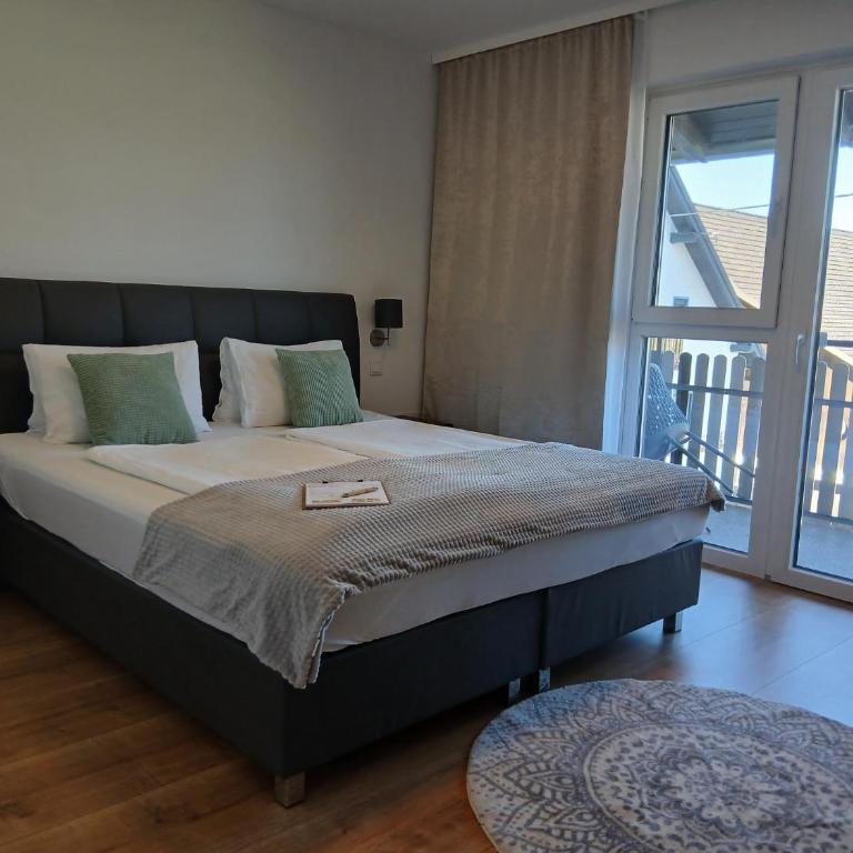 Hotel Fuchs & Hase SELF CHECK IN - Doppelzimmer mit Balkon - 1