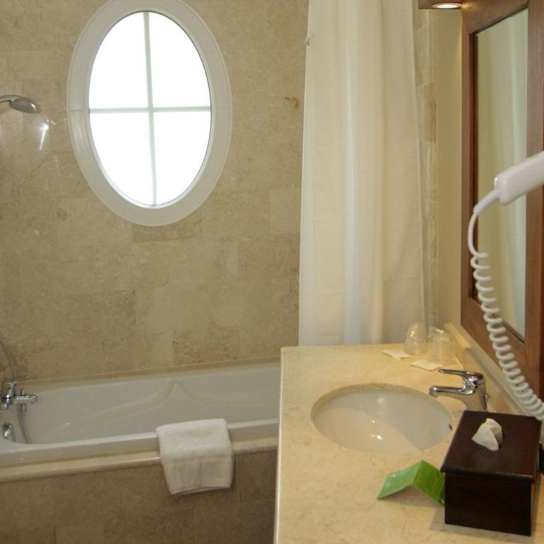 Les Jardins de Beauval - Superior Family Room (2 Adults + 2 Children) - 5