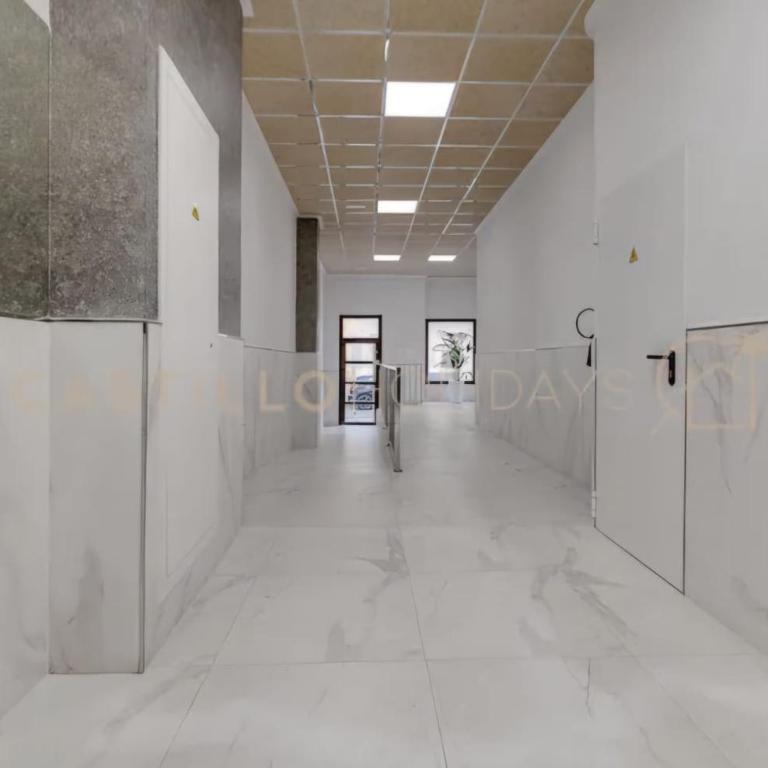 Luxury Penthouse - Rooftop Pool - 100m to the Sea - Two-Bedroom Apartment with Balcony and Terrace - 28