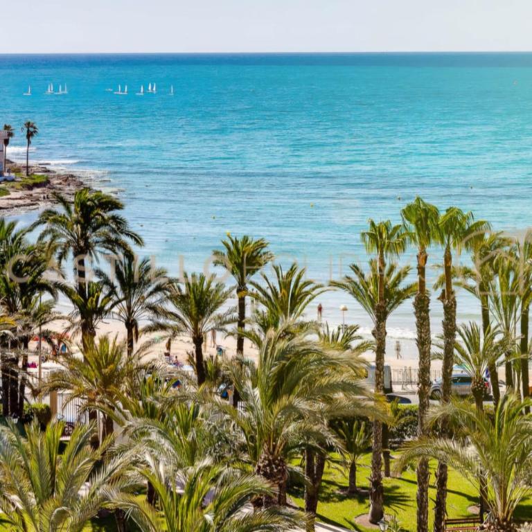 Luxury Penthouse - Rooftop Pool - 100m to the Sea - Two-Bedroom Apartment with Balcony and Terrace - 32