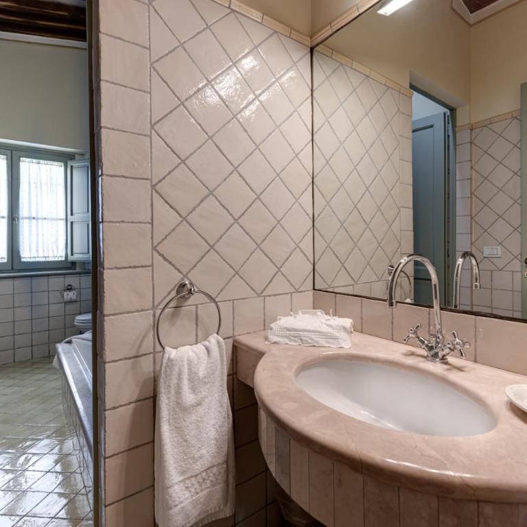 Villa il Castagno Wine & Resort - Suite Deluxe con Vasca Idromassaggio - 5