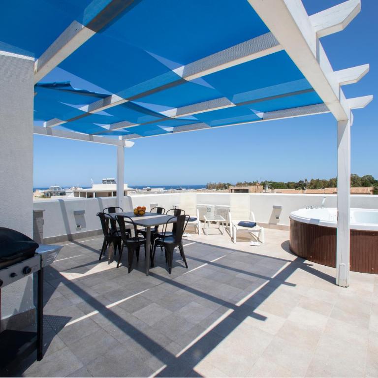 ITACA e MEDEA - Appartamenti con idromassaggio in terrazza - Appartamento con 2 Camere da Letto - 3