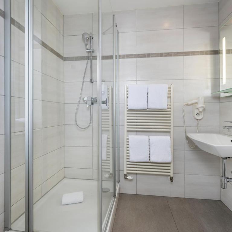 HOTEL junior by MAX 70 - Superior Zimmer mit Balkon - 3
