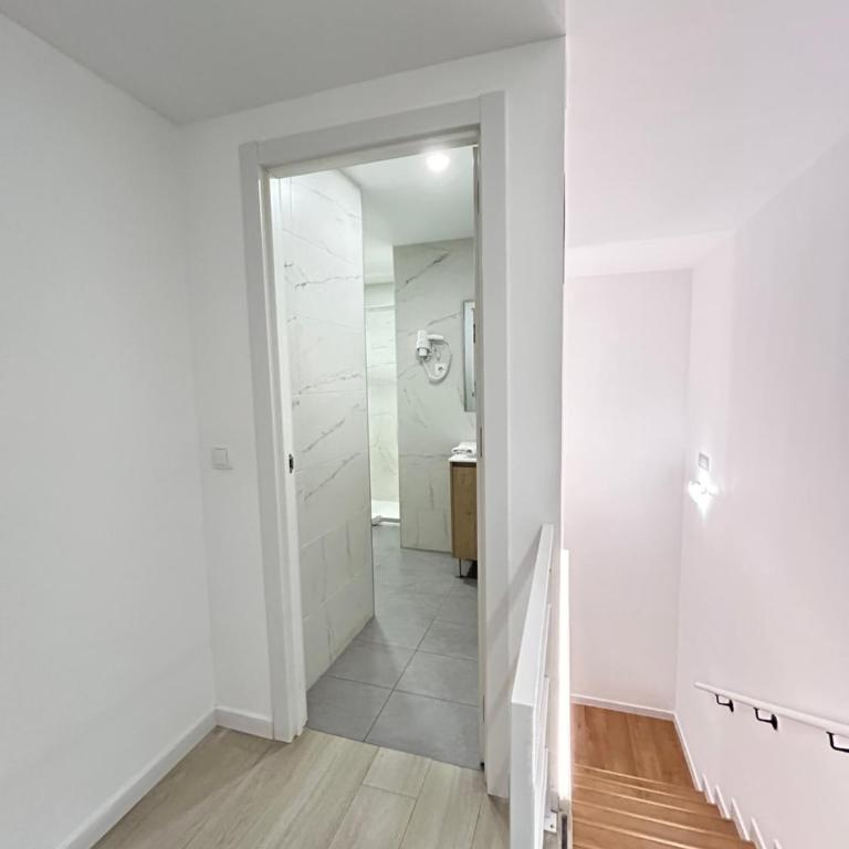 HOSPEDAJE LA PAZ - Standard Twin Room with Shared Bathroom - 8