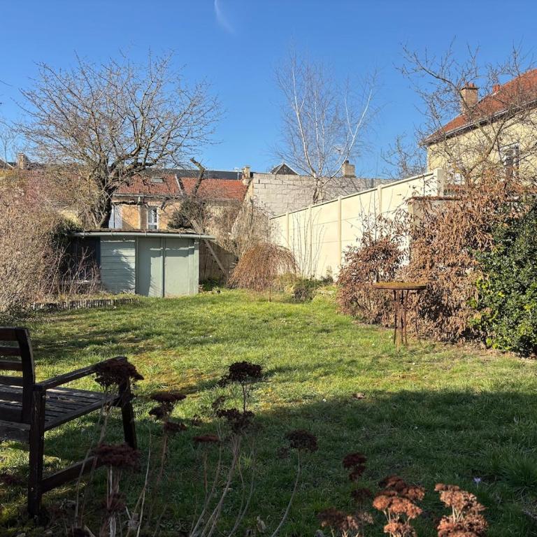La Belle Maison, centre ville, 3 chambres et jardin - Villa 3 Chambres - 17