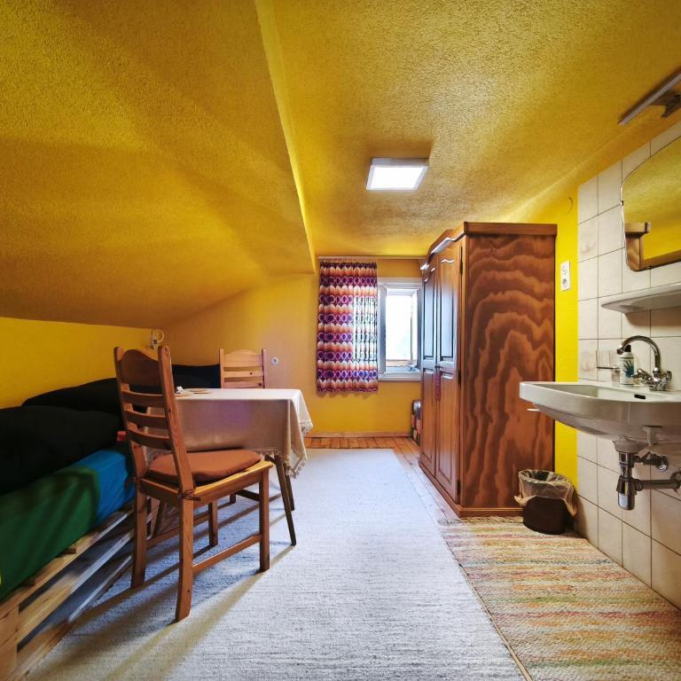 sonnberg - Zweibettzimmer mit Bergblick - 9