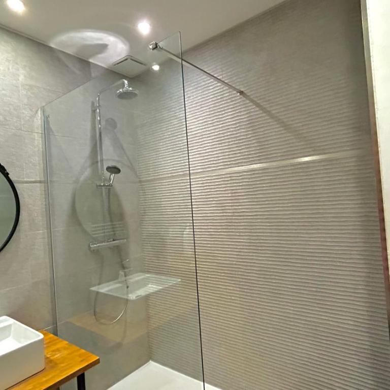 Résidence cosy Les Ambassadeurs - Centre Ville Aix les Bains - One-Bedroom Apartment - 6