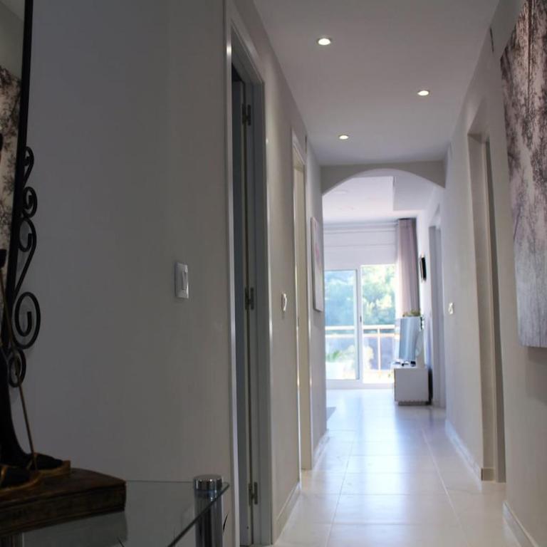 Residentium Spain-Rosemari - Three-Bedroom Apartment - 33