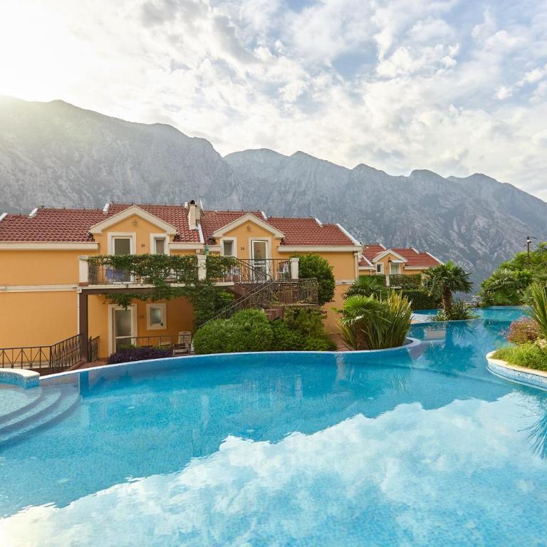 GН Apartmani with Mountains view - Two-Bedroom Apartment - 25