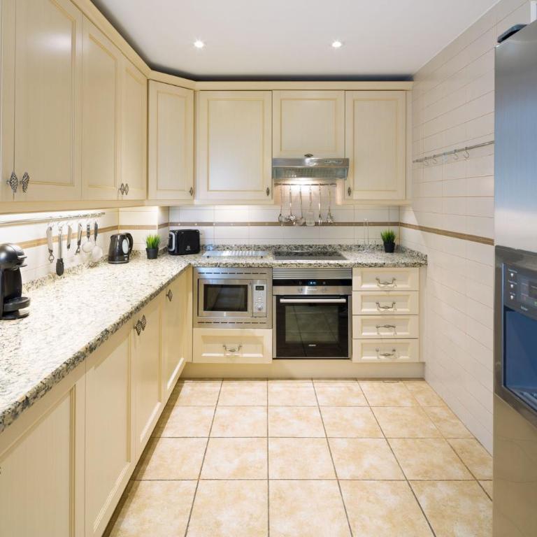 Luxury 5* 3 beds apartment in Playas del Duque, Puerto Banus Marbella - Apartamento de 3 dormitorios - 12