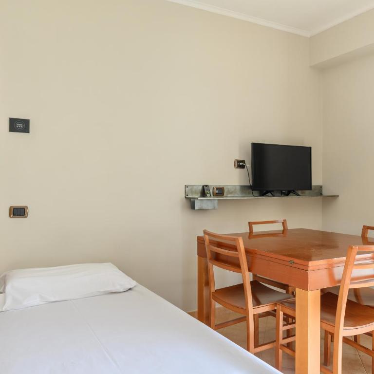 Crosti Apartments - Appartamento con Balcone - 28