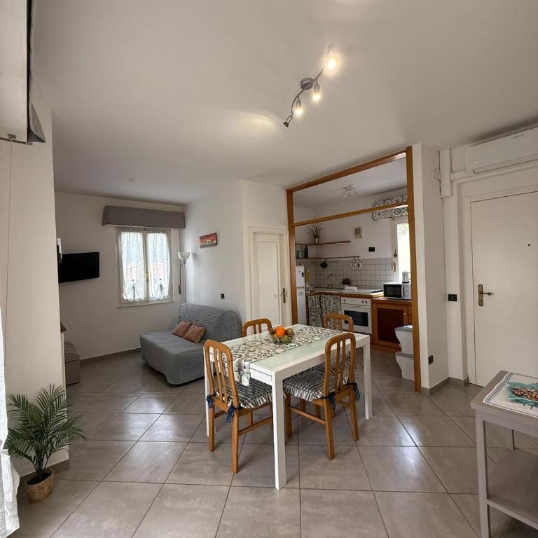 La maison di Lilli - Appartamento con 2 Camere da Letto e Terrazza - 8