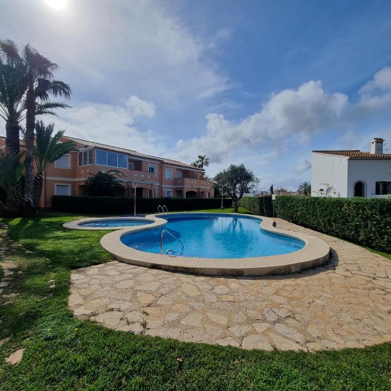 Bello apartamento con piscina a un paso del centro - Apartamento de 1 dormitorio - 28