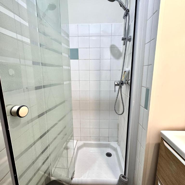 Antoine T2- 2 min Gare- Paisible - Appartamento con 1 Camera da Letto - 12