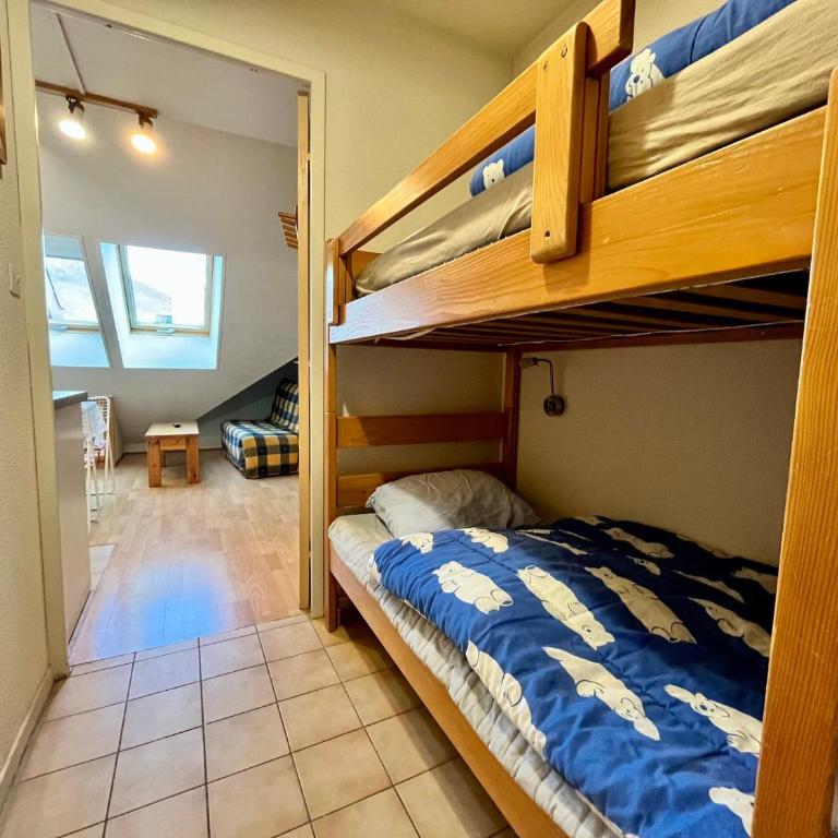 Studio duplex lumineux au centre de Samoëns avec parking - FR-1-624-58 - Studio - 9