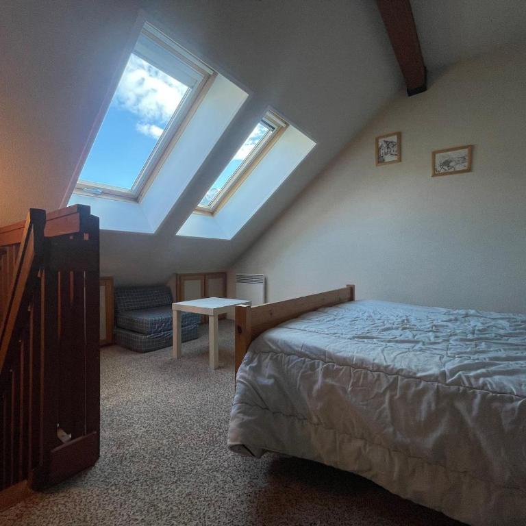 Studio duplex lumineux au centre de Samoëns avec parking - FR-1-624-58 - Studio - 11