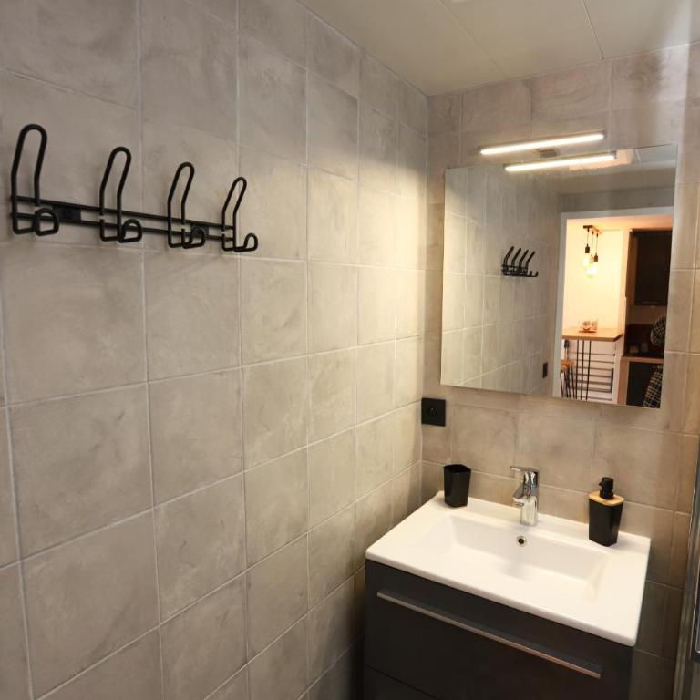 St Cyprien moderne maison T2 mezzanine proche plage - Vacation Home - 23