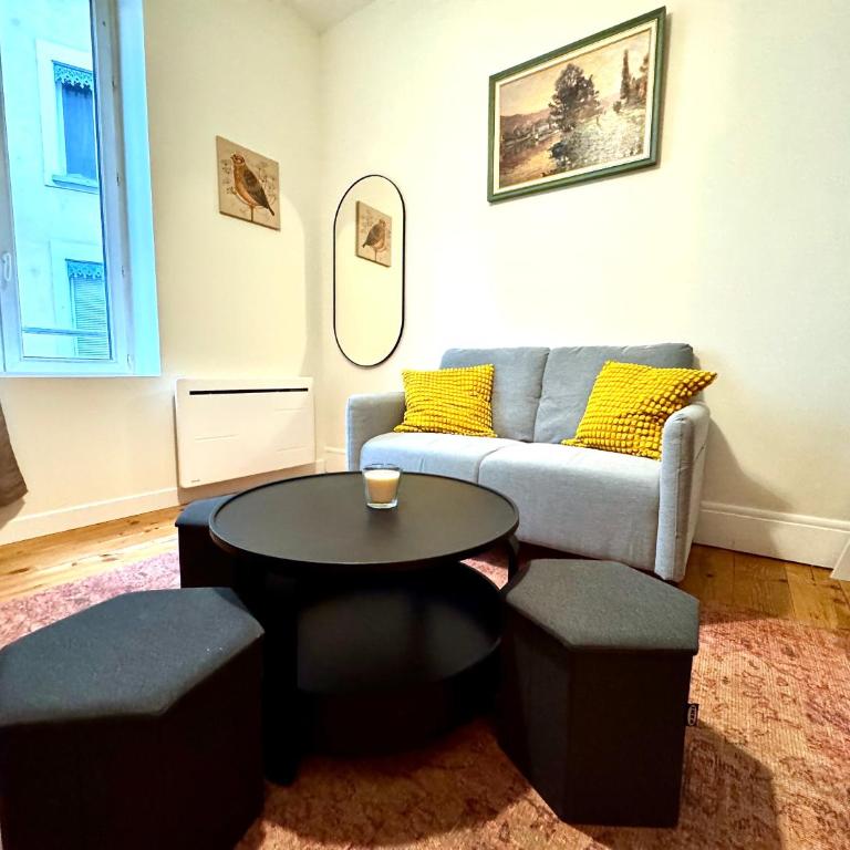 Antoine T2- 2 min Gare- Paisible - Appartamento con 1 Camera da Letto - 2