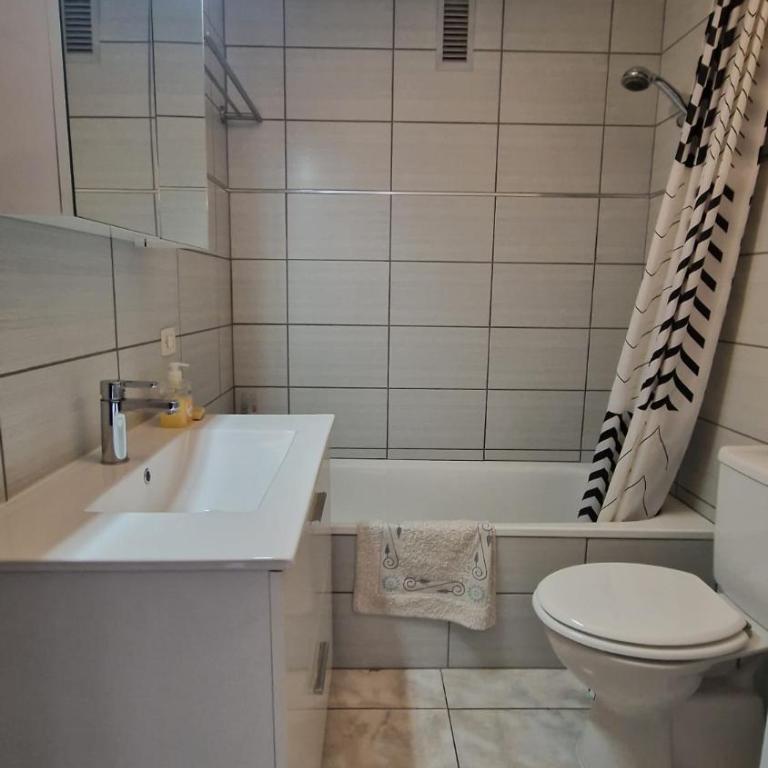 Apartamento cerca de la playa con vista - One-Bedroom Apartment - 12