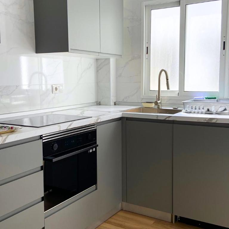 Apt Cabanyal, Beach 8 Min, Terrace, Smart TV - One-Bedroom Apartment - 20