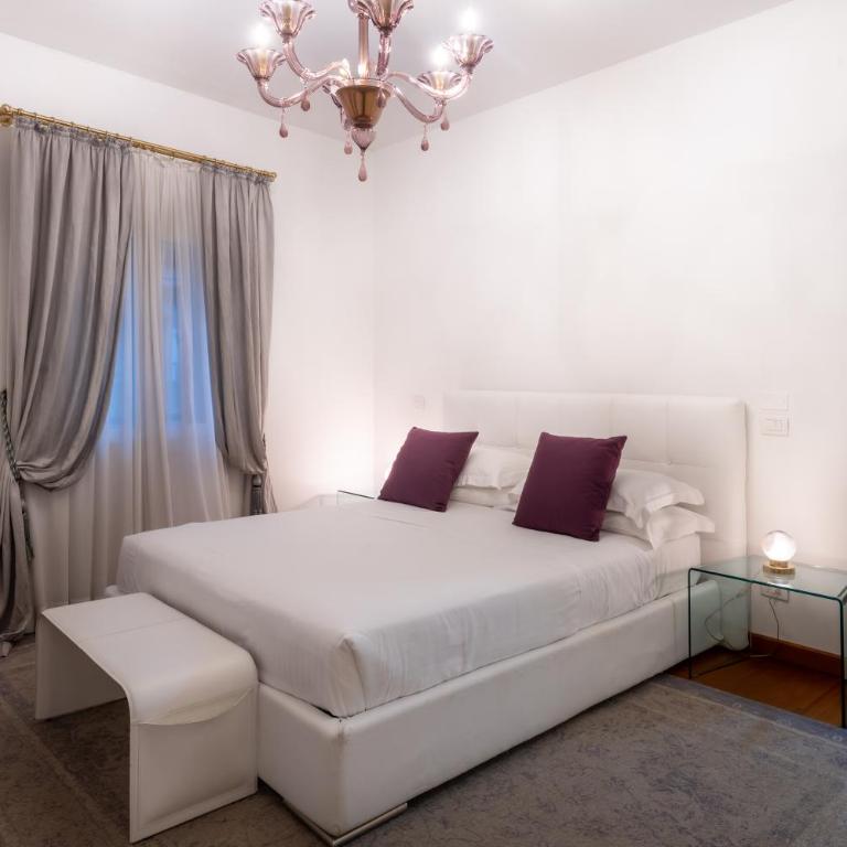 San Teodoro Palace - Luxury Apartments - Luxury Two-Bedroom Design Apartment - 15