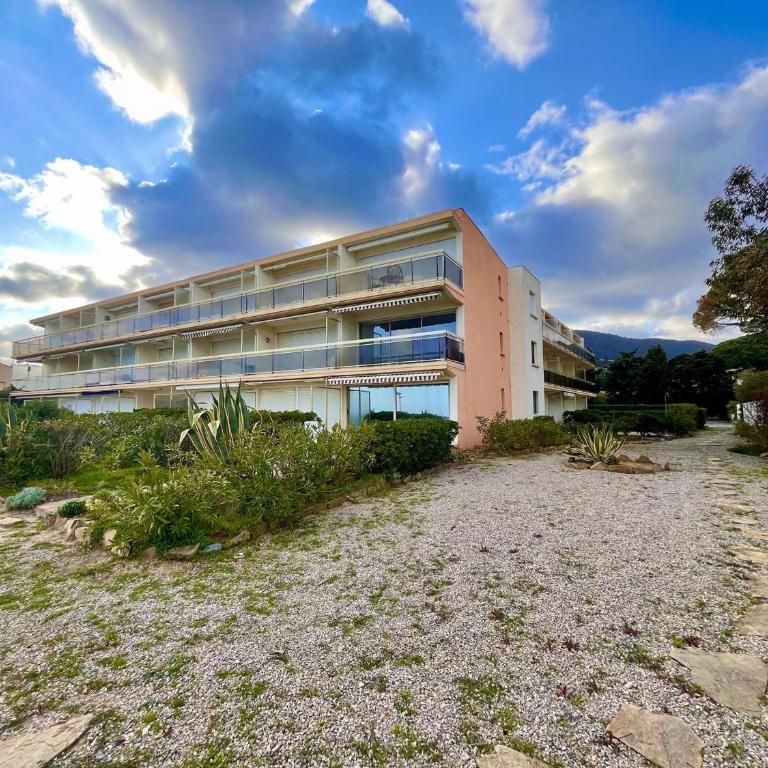 Studio bord de mer à Cavalaire avec climatisation et parking - FR-1-226B-13 - Appartement (4 Adultes) - 14