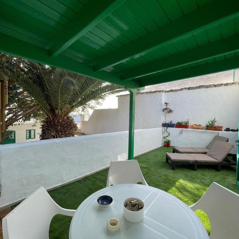 Harmony House Just 2min from the beach with a stunning terrace An Oasis - Apartamento de 2 dormitorios - 4