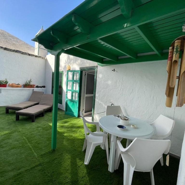 Harmony House Just 2min from the beach with a stunning terrace An Oasis - Apartamento de 2 dormitorios - 16