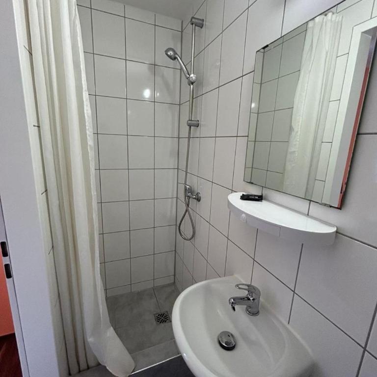 2-Rent Group Hostel Apartments SEN14 - Chambre Simple - 4