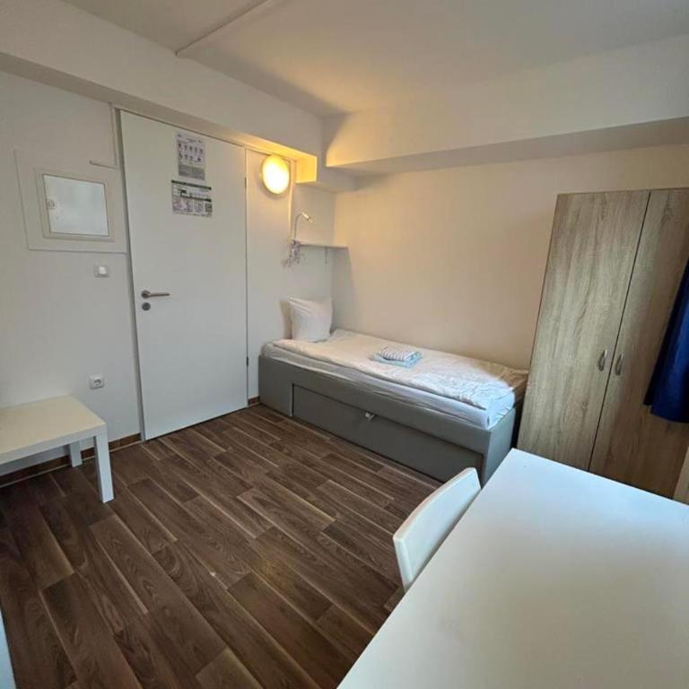 2-Rent Group Hostel Apartments SEN14 - Chambre Simple - 3