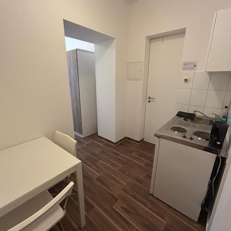 2-Rent Group Hostel Apartments SEN14 - Chambre Triple - 3