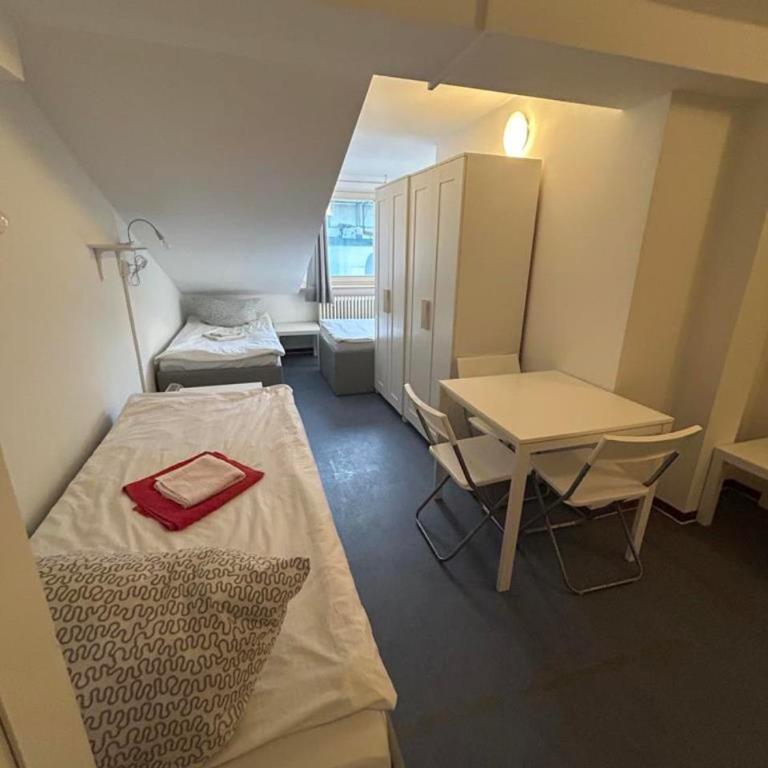 2-Rent Group Hostel Apartments SEN14 - Chambre Triple - 1
