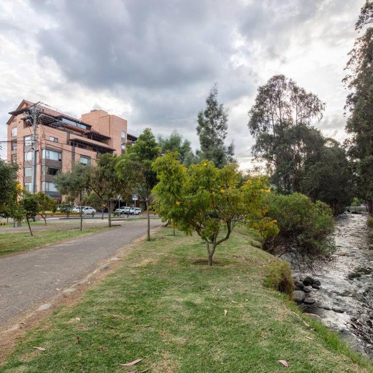 Peaceful River Oasis And Mountain Views 2bd - Apartamento con balcón - 30