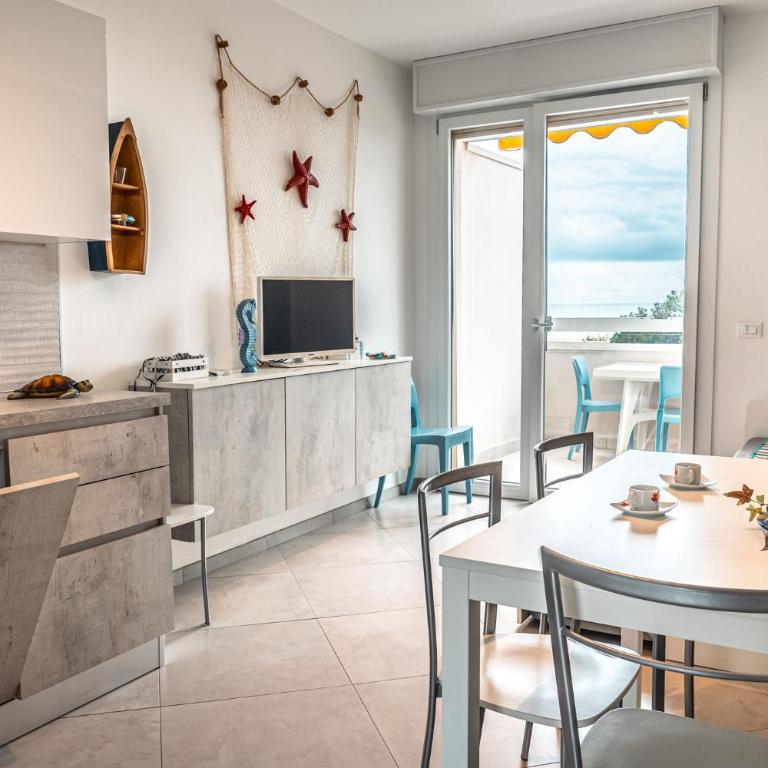 Seaside retreat with terrace in Bibione - Appartamento - 2