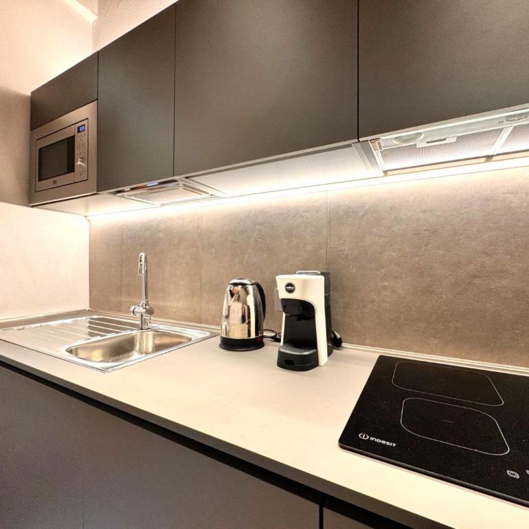 Modern Pendola Near the Duomo - One-Bedroom Apartment - 9