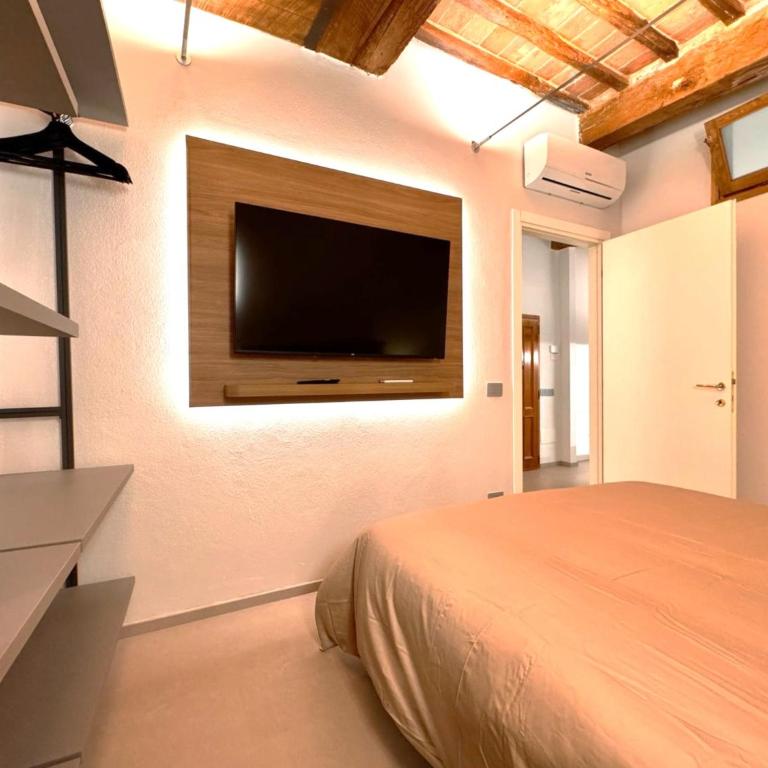 Modern Pendola Near the Duomo - One-Bedroom Apartment - 7