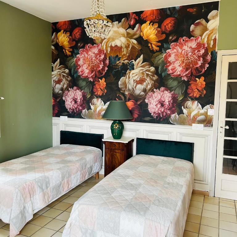Manoir de La Gravette Authentic French Manor Experience - Chambre Double ou Lits Jumeaux - Accessible aux Personnes à Mobilité Réduite - 5