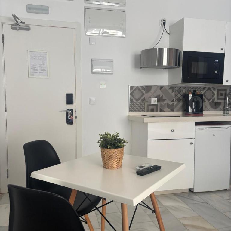 ISA Cádiz - Estudio (2 adultos) - 2