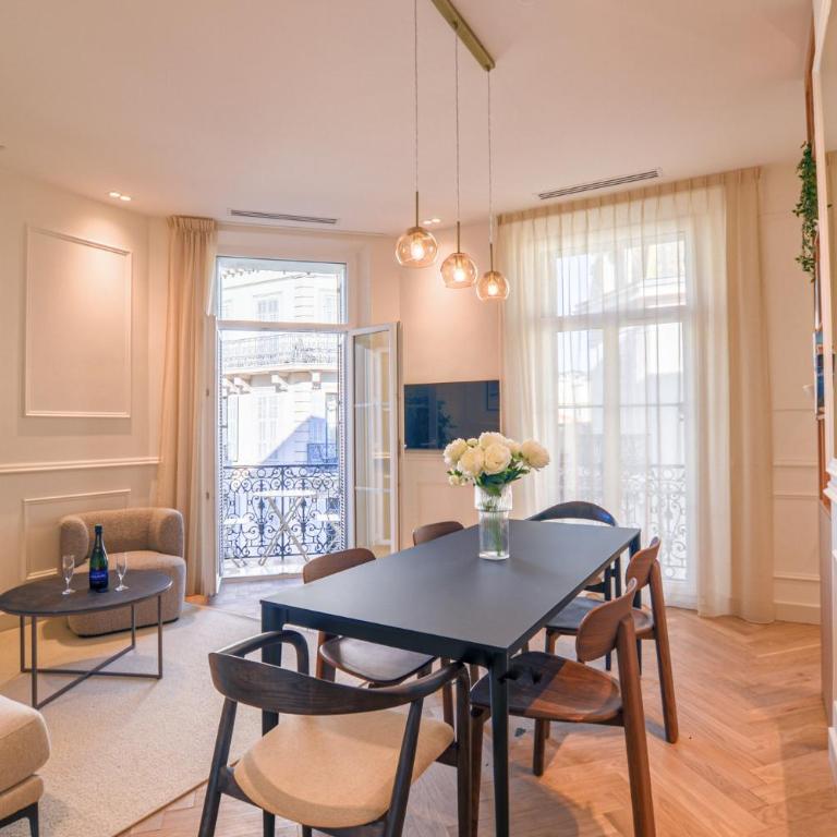 12B - APARTMENT FACING PORT & Town Hall - Appartement - 5