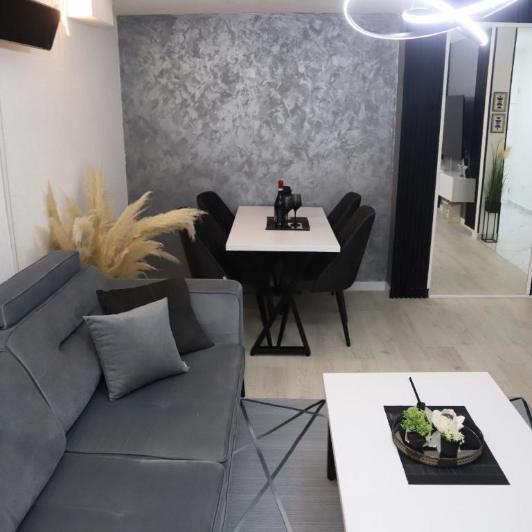 Mostar Comfort Suites with Free Parking - Two-Bedroom Apartment with Garden View - 35