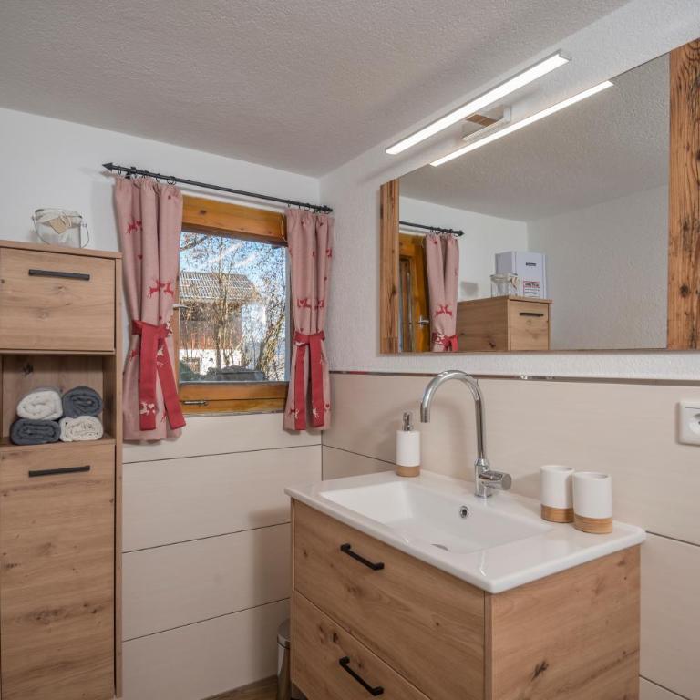 Oberbrixen Hütte - Three-Bedroom Apartment - 33