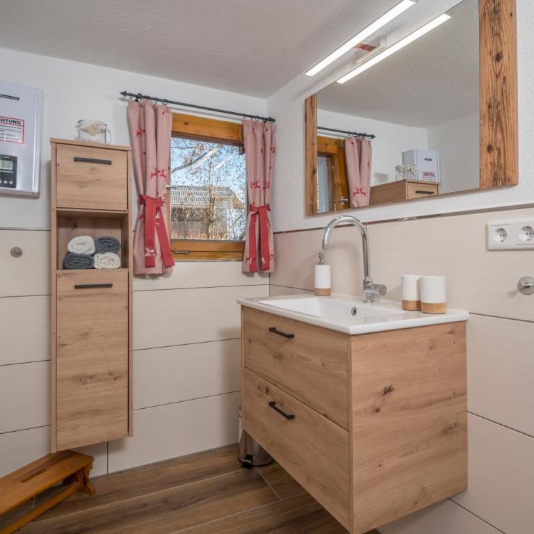 Oberbrixen Hütte - Three-Bedroom Apartment - 34