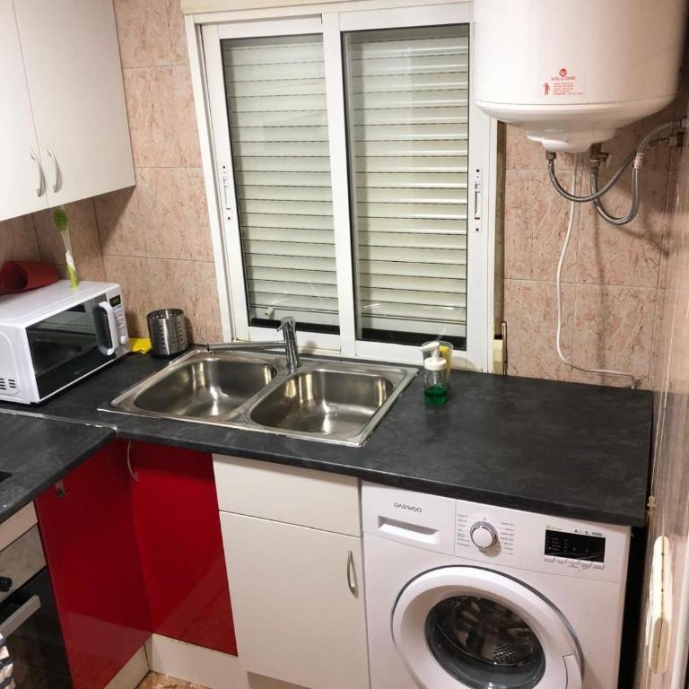 Alojamiento entero céntrico - Two-Bedroom Apartment - 1