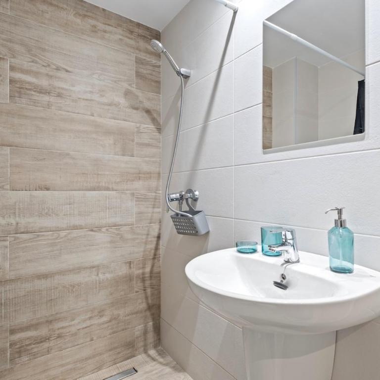 Apartamento en la Playa con patio - Apartamento de 1 dormitorio - 2