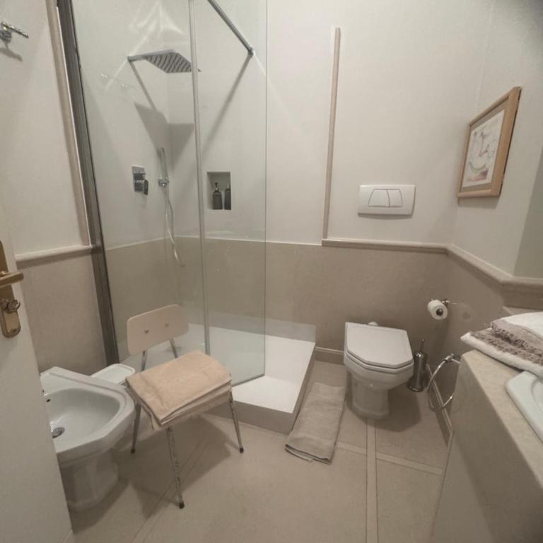HOME TAWN Luxury Apartment Bari - Three-Bedroom Apartment - 23