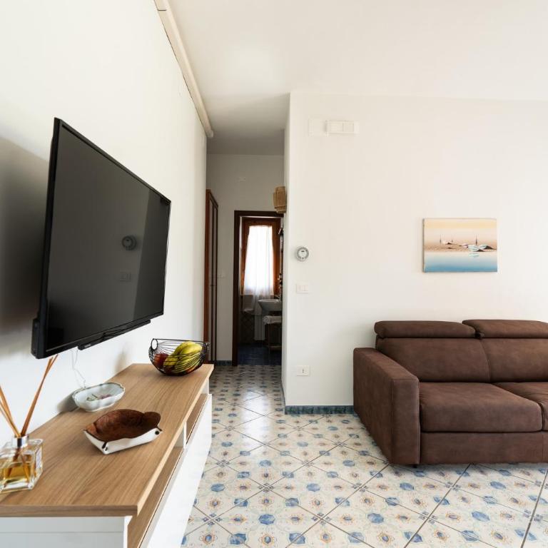 GuestHost - Seaside Living Trani Apartments - One-Bedroom Apartment - 6