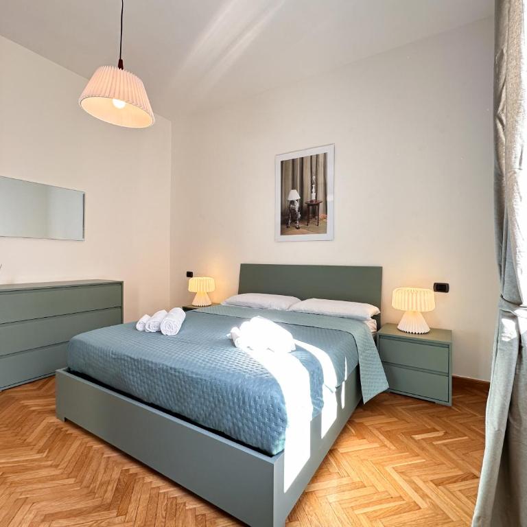 Vista Ghirlandina - Attico sul tetto del centro al settimo piano - Appartamento con 2 Camere da Letto - 11